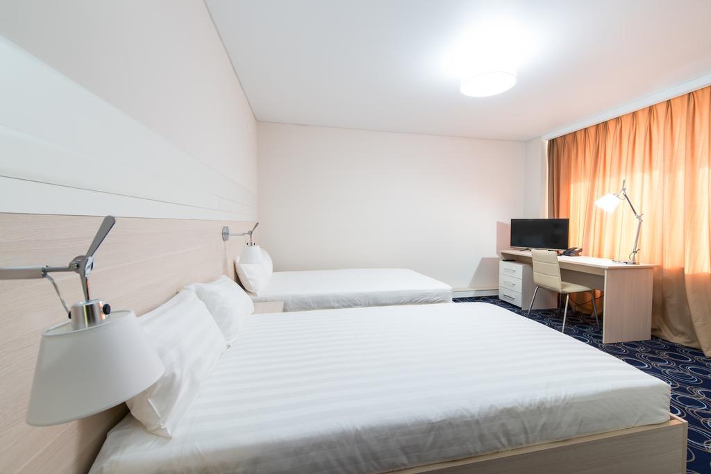 Apart Hotel 92/2 Караганда Екстер'єр фото