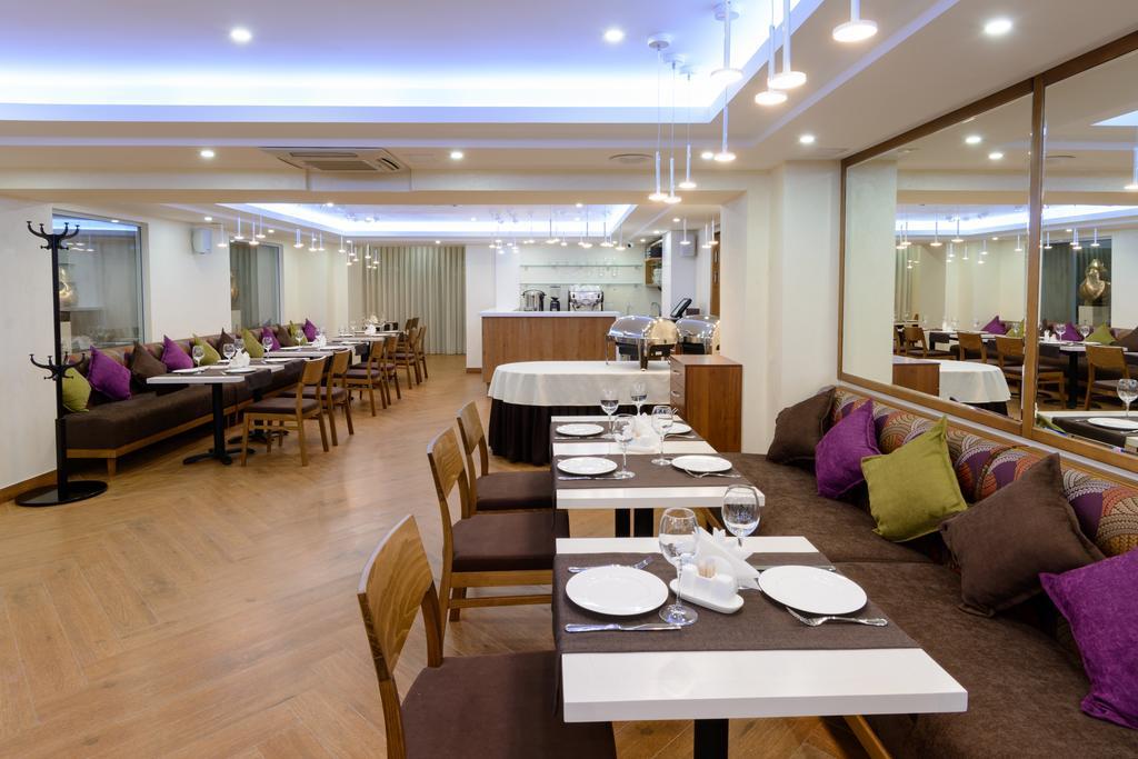 Apart Hotel 92/2 Караганда Екстер'єр фото