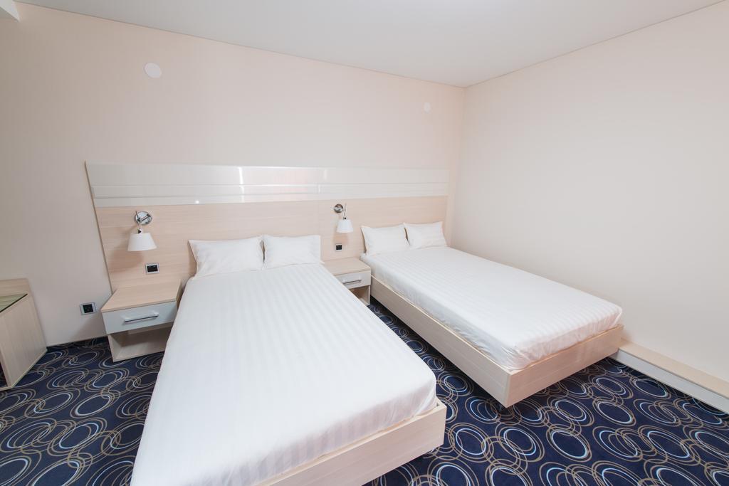 Apart Hotel 92/2 Караганда Екстер'єр фото